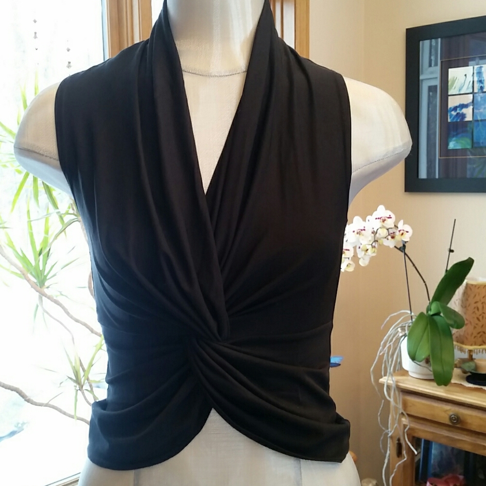 Black sleeveless Express top